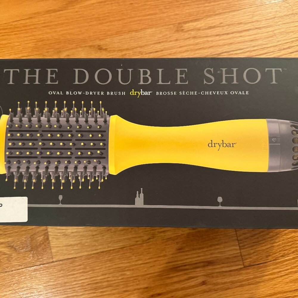 The Double Shot Oval Blow-Dryer Brush Lovingly used Tons of life left $155 retai
